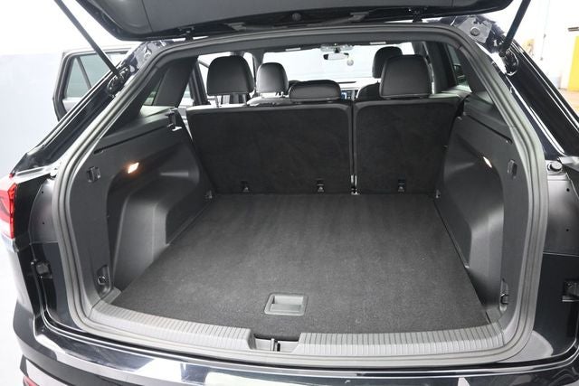 2022 Volkswagen Atlas Cross Sport 2.0T SE