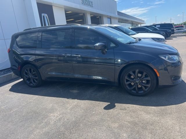 2019 Chrysler Pacifica Touring L Plus