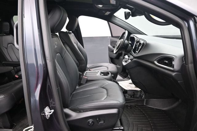 2019 Chrysler Pacifica Touring L Plus