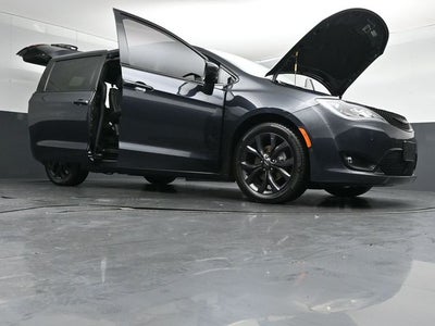 2019 Chrysler Pacifica Touring L Plus