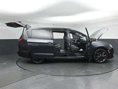 2019 Chrysler Pacifica Touring L Plus