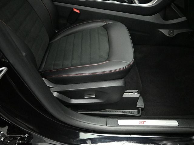 2023 Ford Edge ST Line