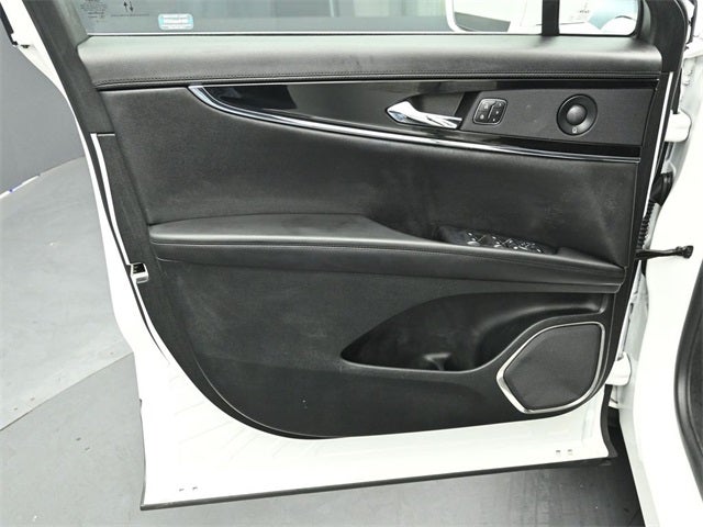 2023 Lincoln Nautilus Reserve Luxury