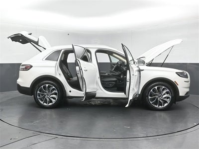 2023 Lincoln Nautilus Reserve Luxury