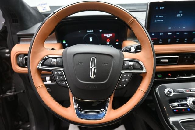 2022 Lincoln Nautilus Black Label