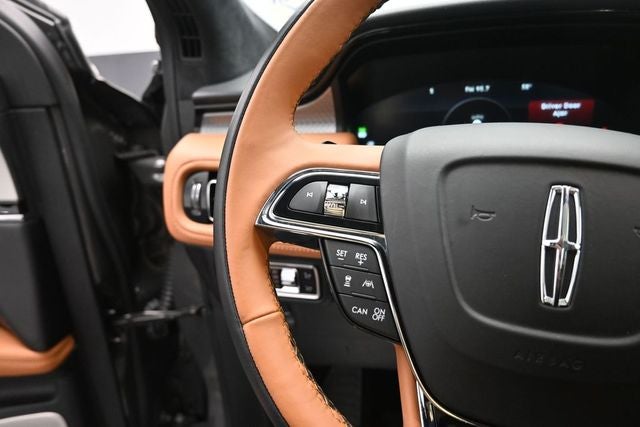 2022 Lincoln Nautilus Black Label