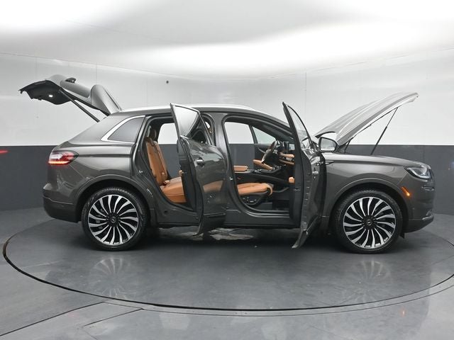 2022 Lincoln Nautilus Black Label
