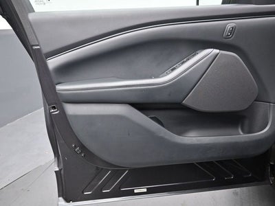 2022 Ford Mustang Mach-E Select