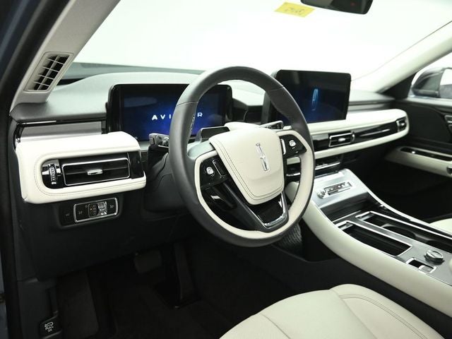 2025 LINCOLN AVIATOR - Image 11