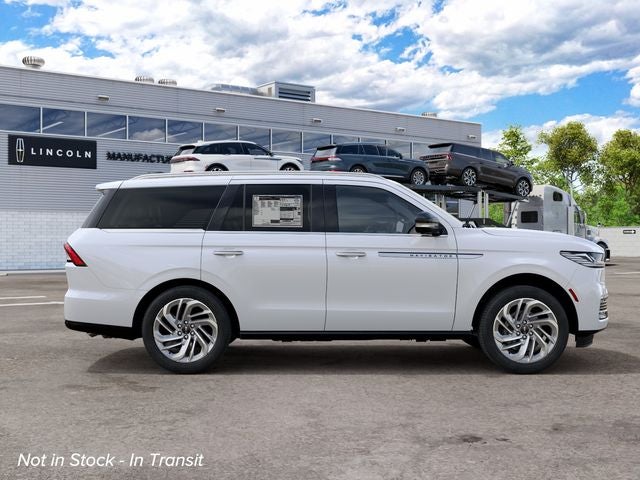 2027 Lincoln Navigator Reserve