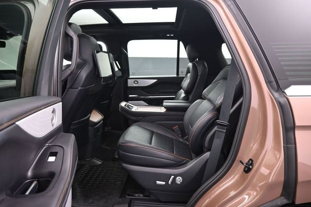 2025 Lincoln Navigator Black Label