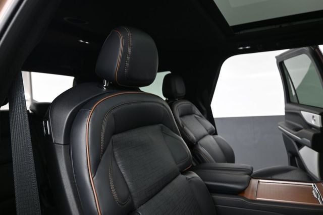 2025 Lincoln Navigator Black Label