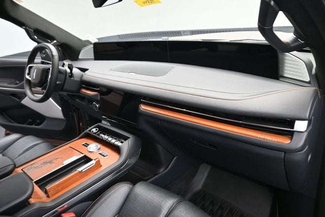 2025 Lincoln Navigator Black Label