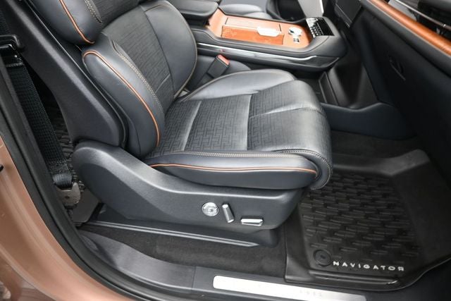 2025 Lincoln Navigator Black Label