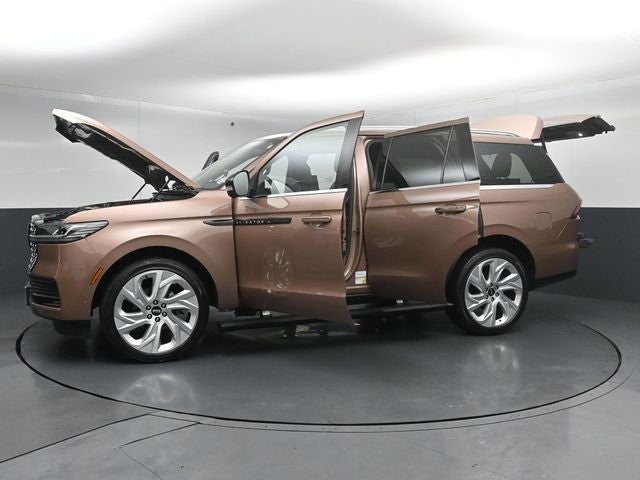 2025 Lincoln Navigator Black Label