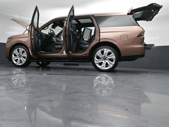 2025 Lincoln Navigator Black Label