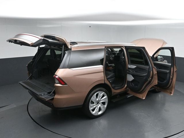 2025 Lincoln Navigator Black Label