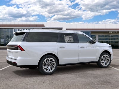 2027 Lincoln Navigator L Reserve