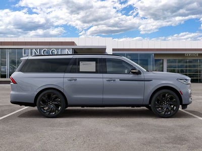 2027 Lincoln Navigator L Reserve