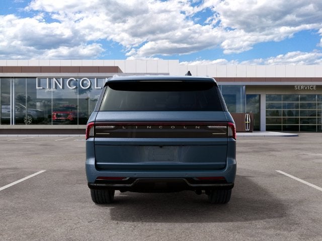 2027 Lincoln Navigator L Reserve
