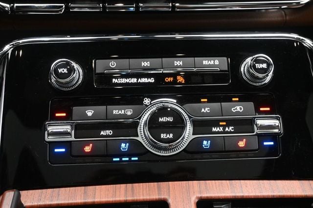 2023 Lincoln Navigator L Reserve 201A Monochromatic