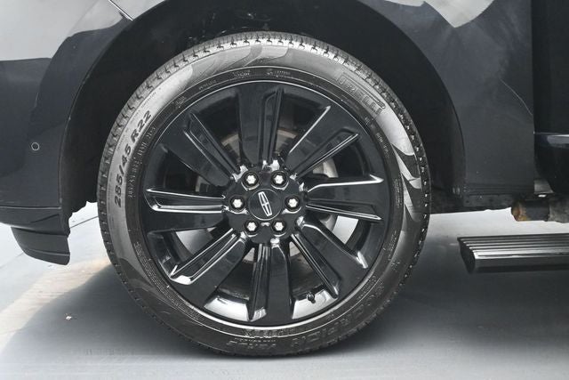 2023 Lincoln Navigator L Reserve 201A Monochromatic