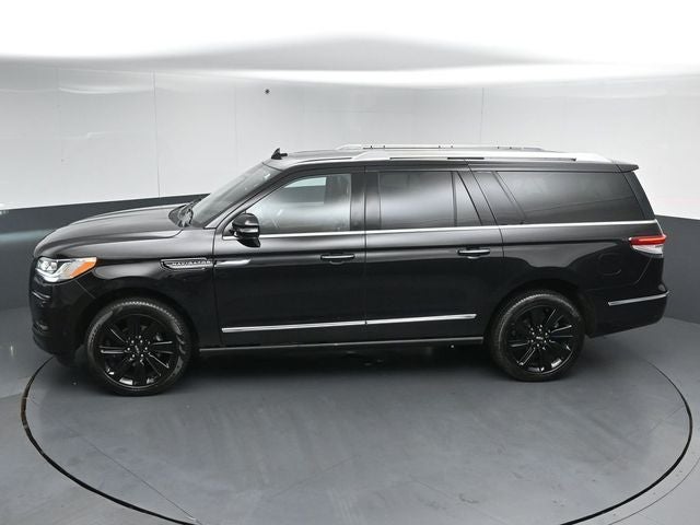 2023 Lincoln Navigator L Reserve 201A Monochromatic