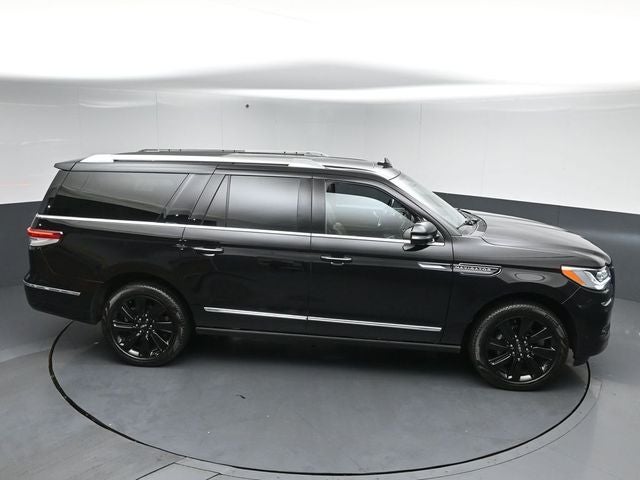 2023 Lincoln Navigator L Reserve 201A Monochromatic
