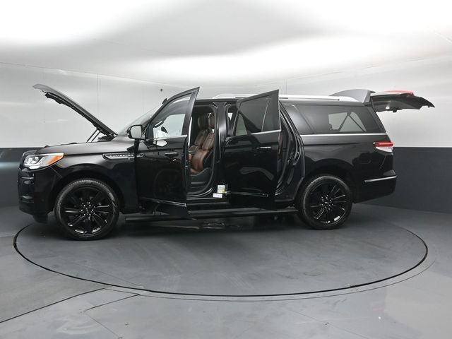 2023 Lincoln Navigator L Reserve 201A Monochromatic
