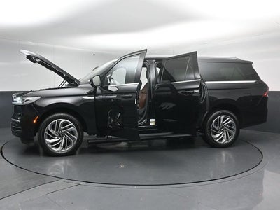 2025 Lincoln Navigator L Reserve