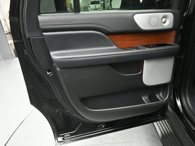 2022 Lincoln Navigator L Reserve