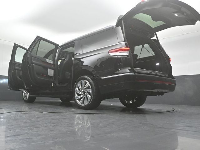 2022 Lincoln Navigator L Reserve