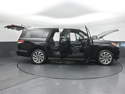 2022 Lincoln Navigator L Reserve