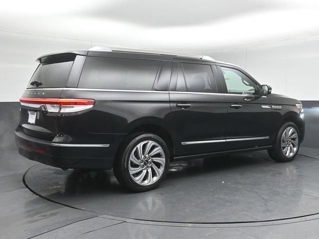 2022 Lincoln Navigator L Reserve