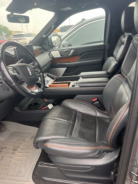 2022 Lincoln Navigator L Black Label