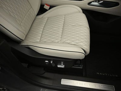 2024 Lincoln Nautilus Black Label