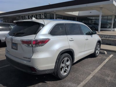 2016 Toyota Highlander Base