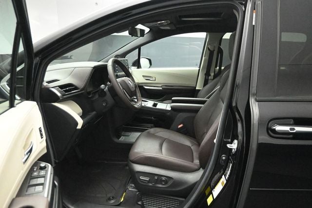2024 Toyota Sienna Platinum 7 Passenger