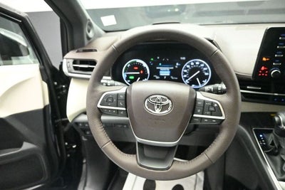 2024 Toyota Sienna Platinum 7 Passenger