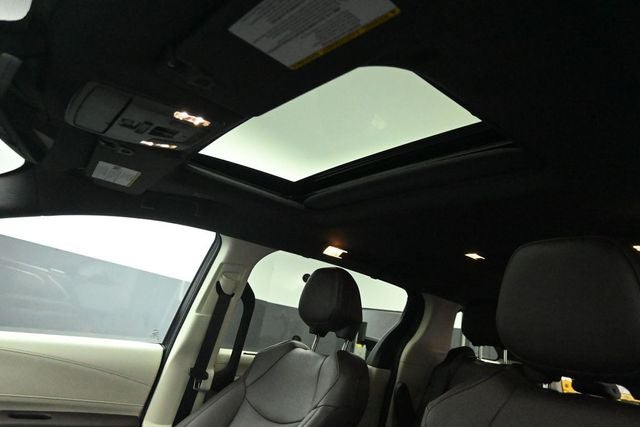 2024 Toyota Sienna Platinum 7 Passenger