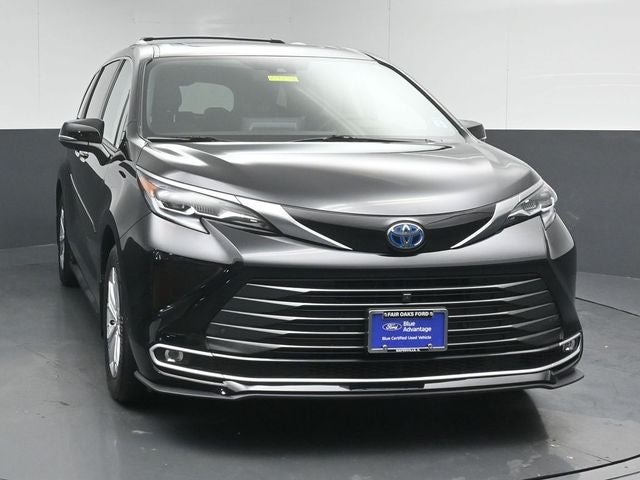 2024 Toyota Sienna Platinum 7 Passenger