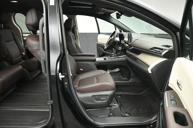 2024 Toyota Sienna Platinum 7 Passenger