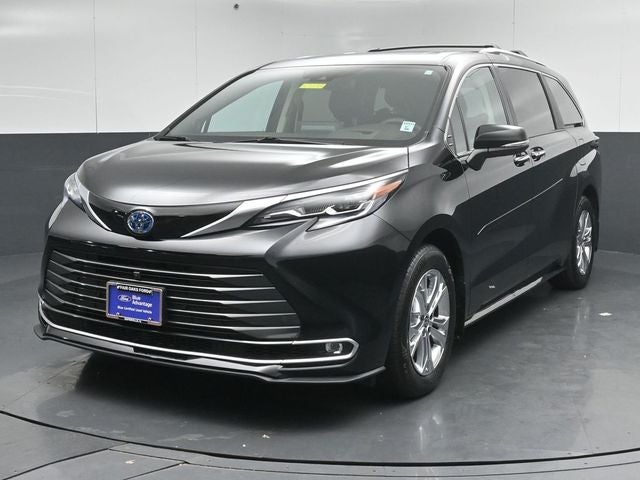 2024 Toyota Sienna Platinum 7 Passenger