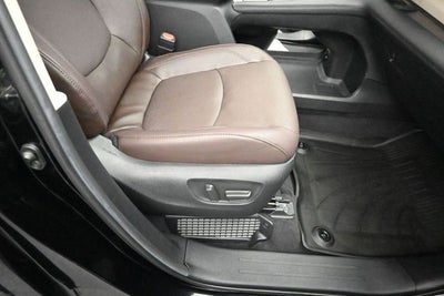 2024 Toyota Sienna Platinum 7 Passenger