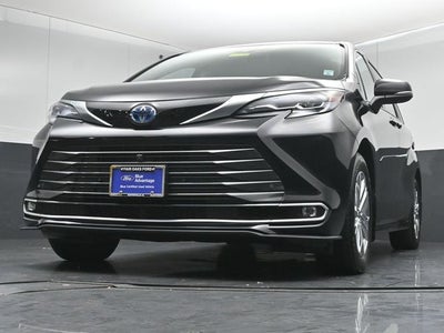 2024 Toyota Sienna Platinum 7 Passenger