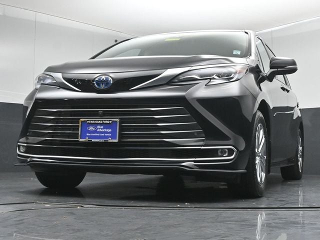 2024 Toyota Sienna Platinum 7 Passenger