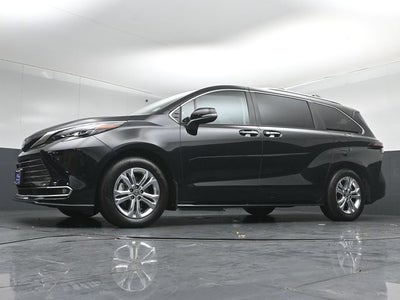2024 Toyota Sienna Platinum 7 Passenger