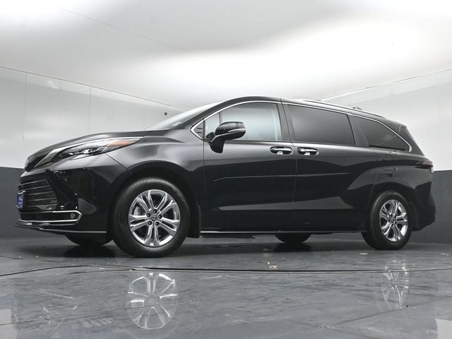 2024 Toyota Sienna Platinum 7 Passenger