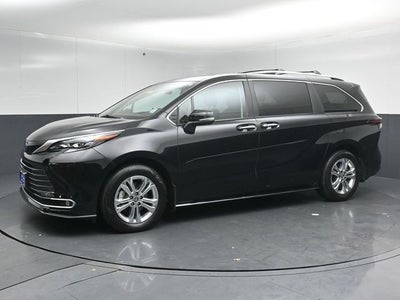 2024 Toyota Sienna Platinum 7 Passenger