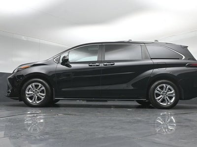 2024 Toyota Sienna Platinum 7 Passenger